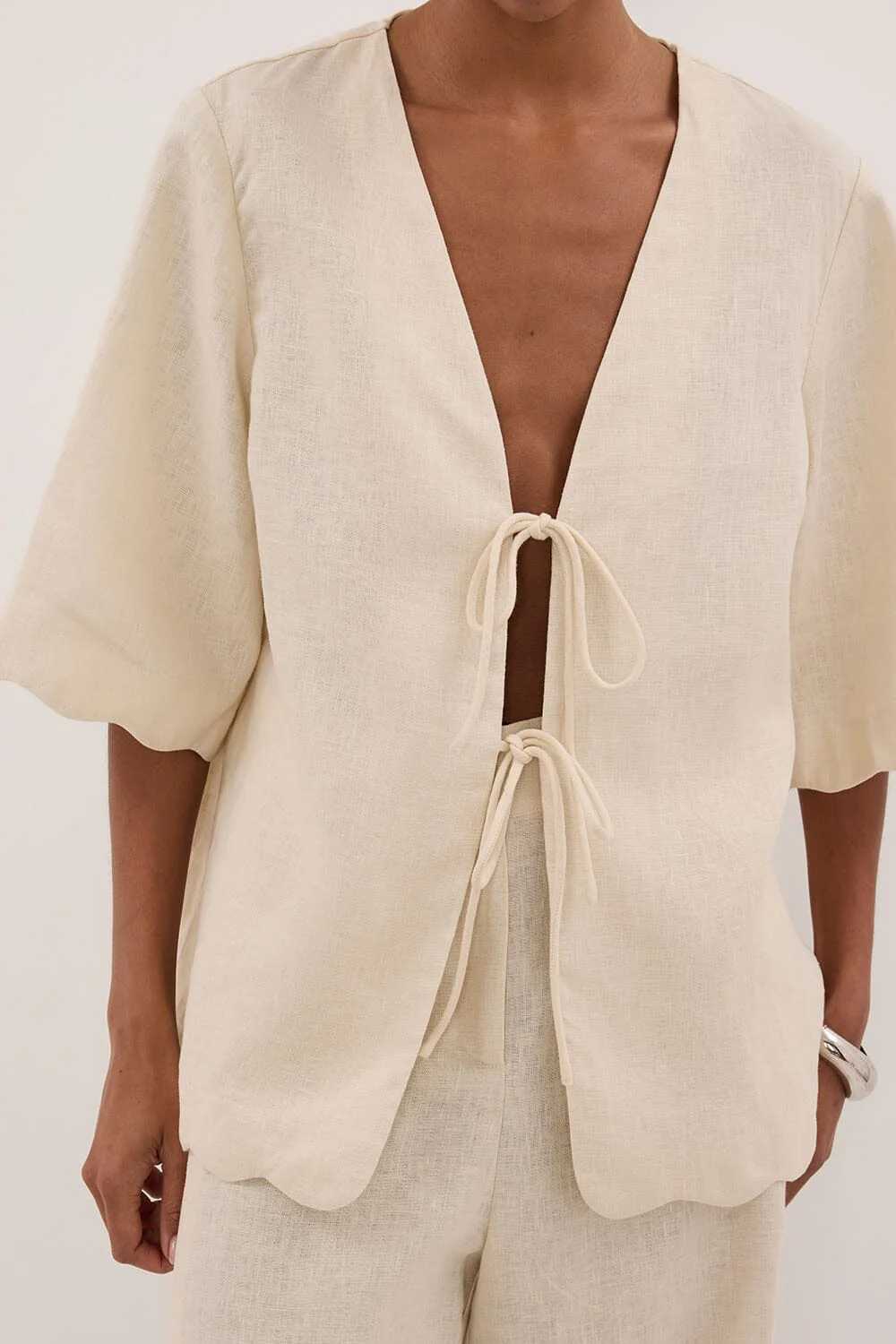 LELA SANDSTONE SHORT SLEEVE LINEN SHIRT - Image 4
