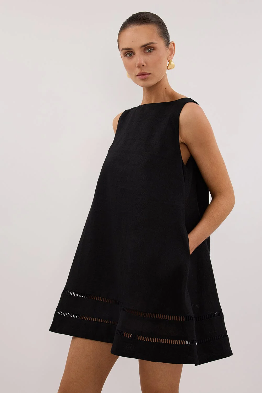 LINDSAY BLACK LINEN MINI DRESS - Image 2