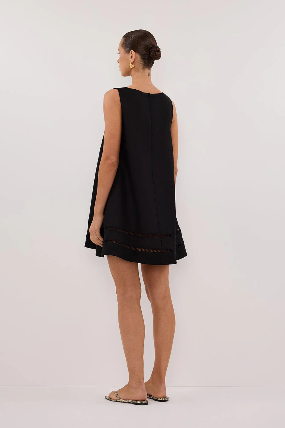 LINDSAY BLACK LINEN MINI DRESS - Image 4