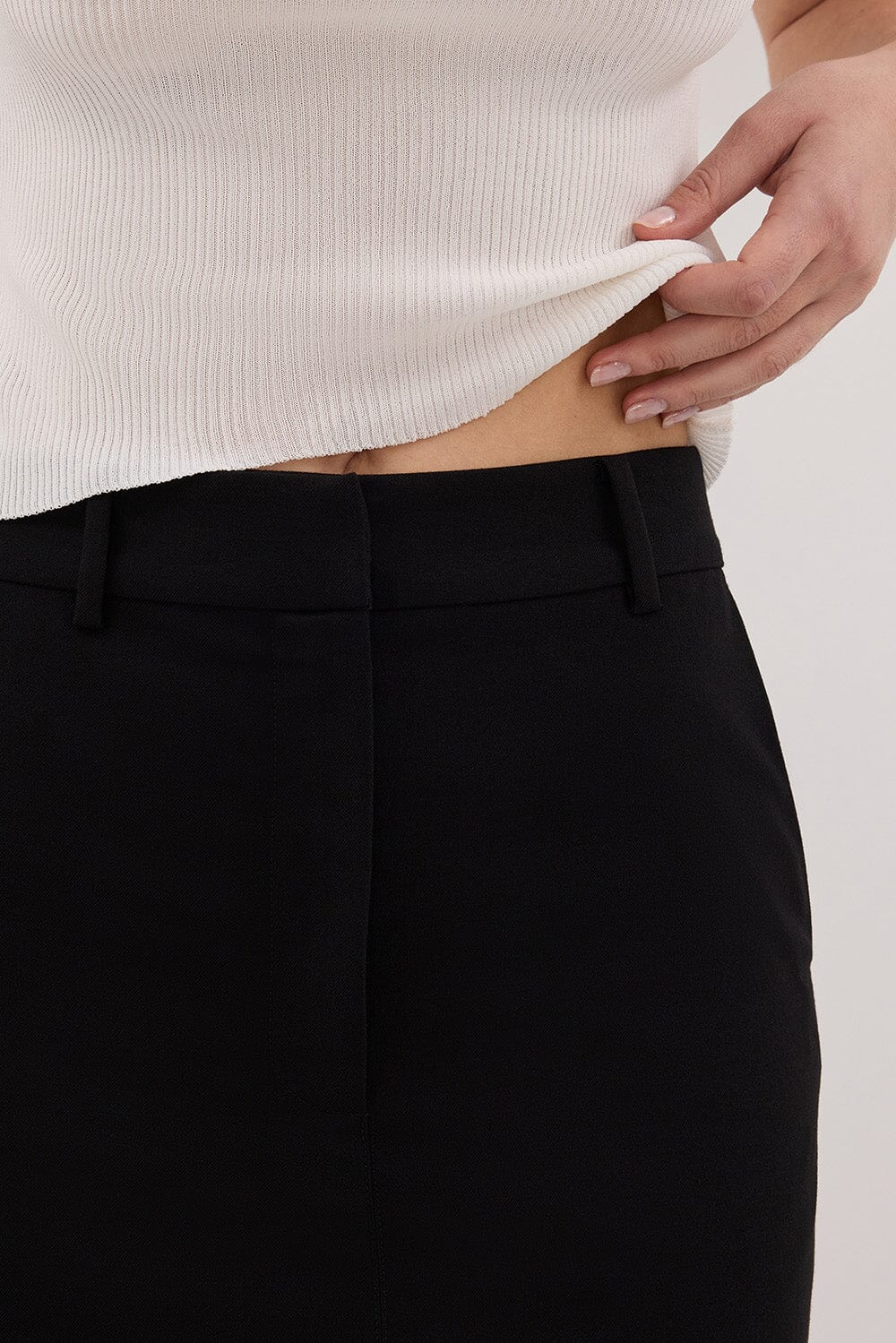 LIZA BLACK TAILORED MIDI SKIRT - Image 5