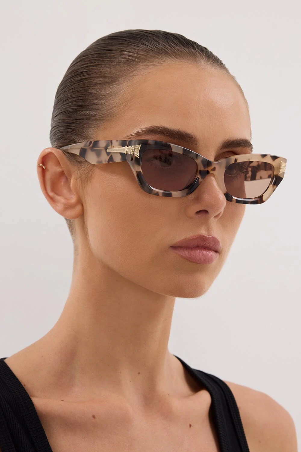 LUV LOU THE CAMERON CREAM TORT SUNGLASSES - Image 2