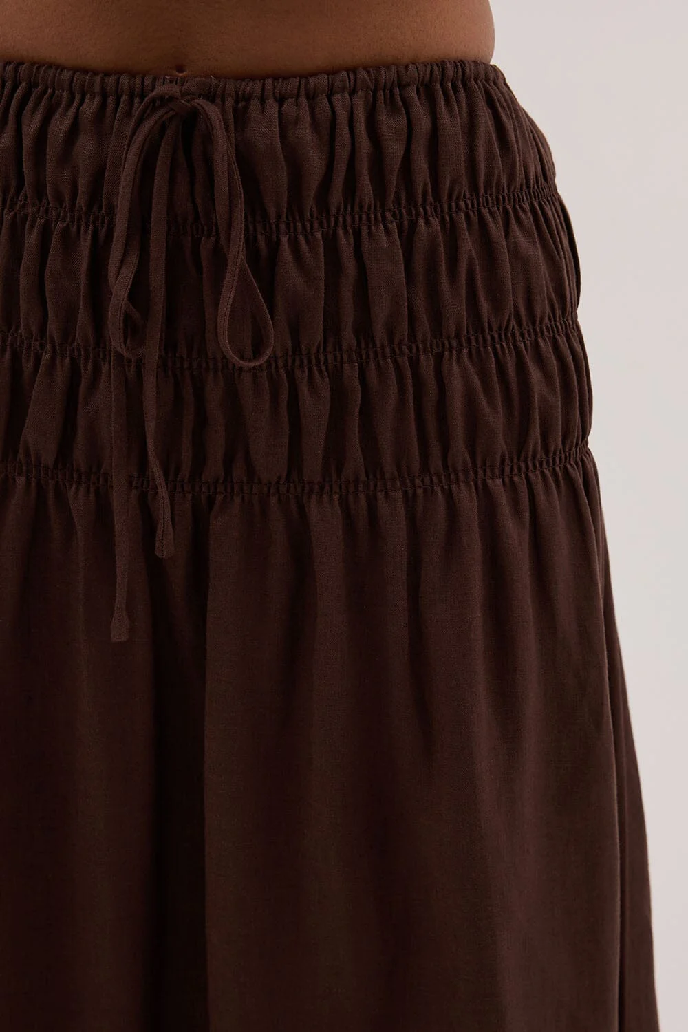 MAIA COCOA LINEN SHIRRED MIDI SKIRT - Image 5