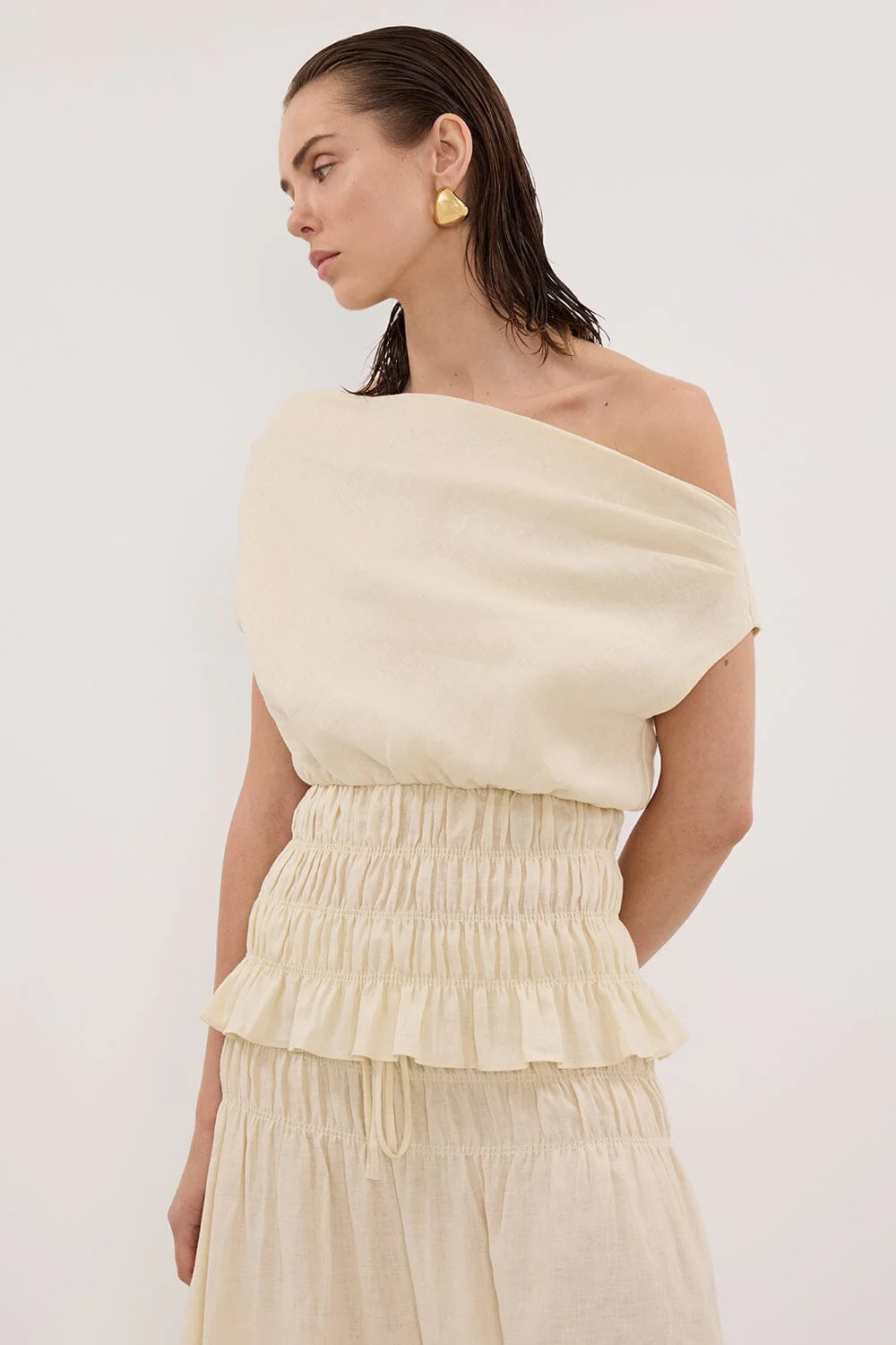 MAIA STRAW SLEEVELESS LINEN SHIRRED TOP - Image 2