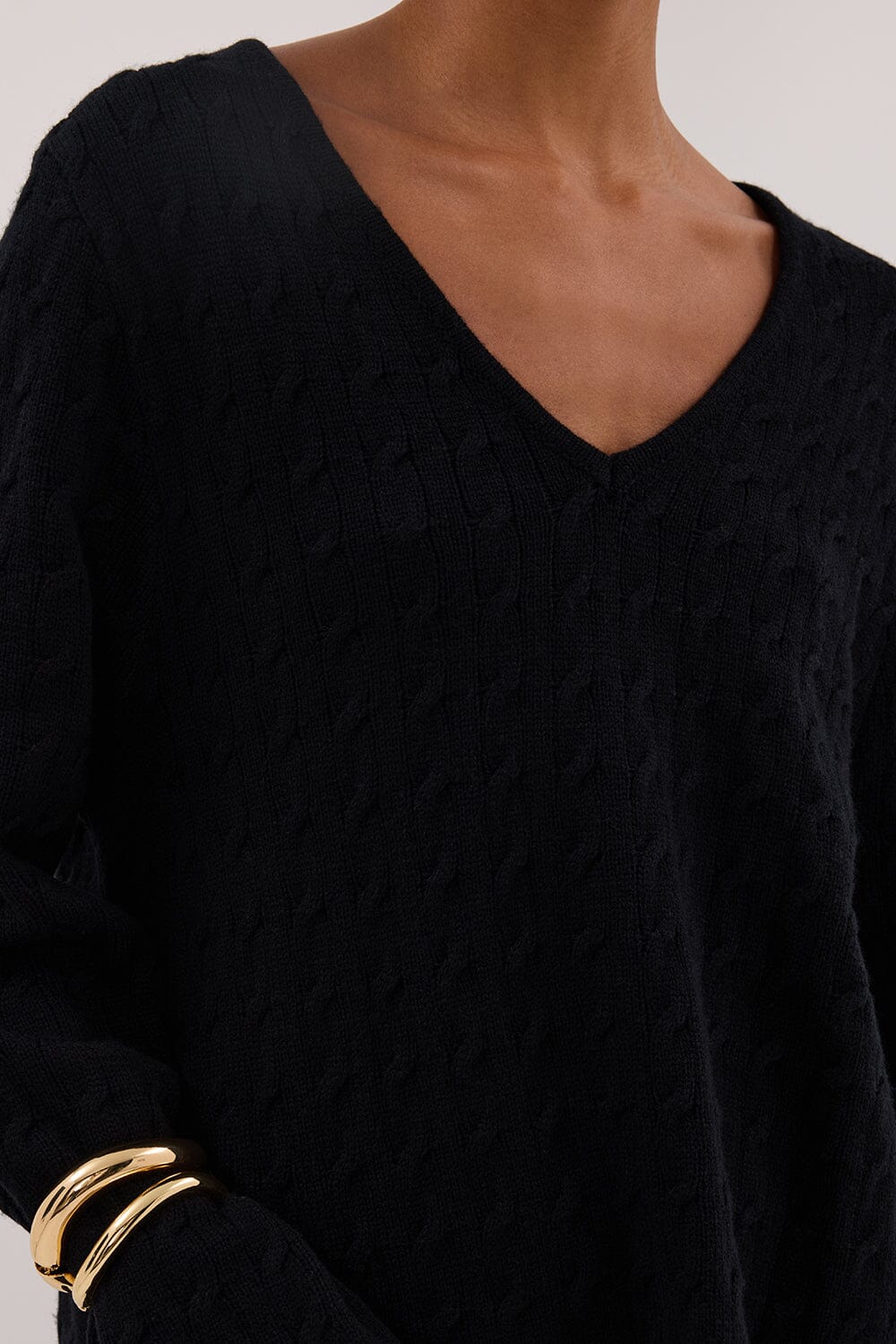 MAREN BLACK CABLE KNIT JUMPER - Image 5