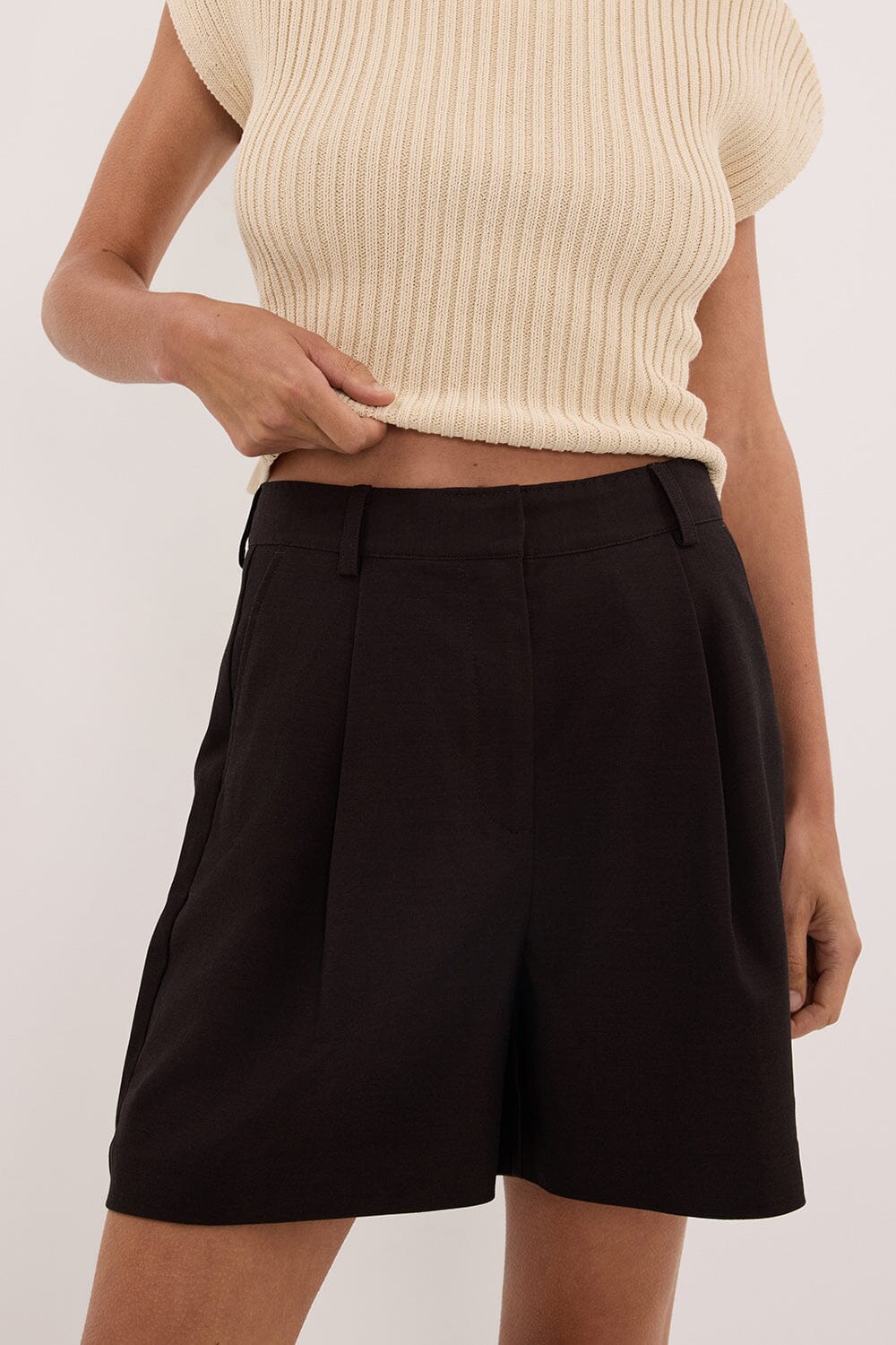 MONIQUE PEAT CHOC TAILORED SHORT - Image 5