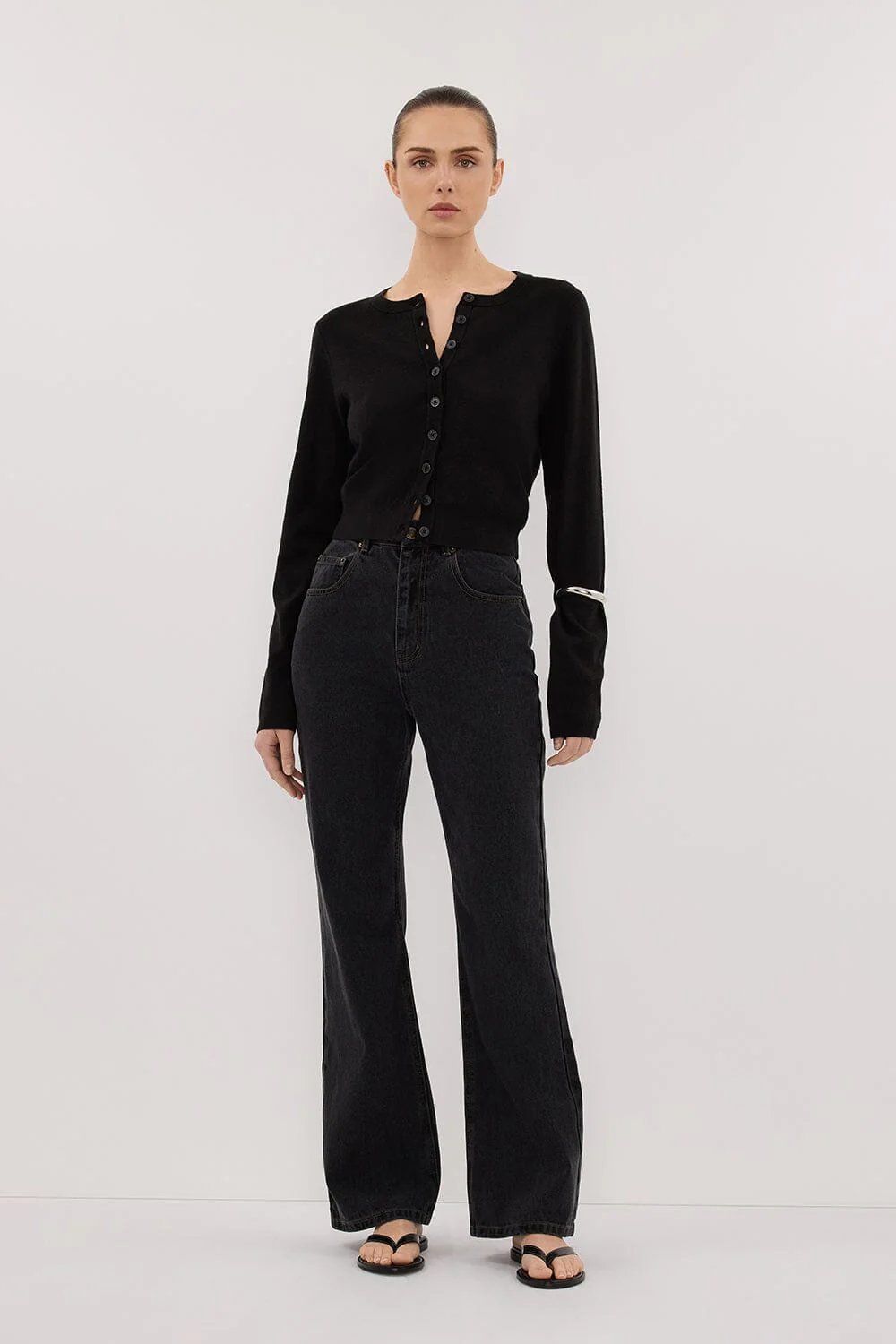 NOELLE BLACK RINSE BOOTLEG JEAN
