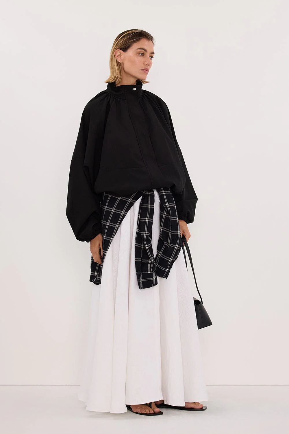 OAKLEE BLACK BATWING LIGHTWEIGHT JACKET - Image 3