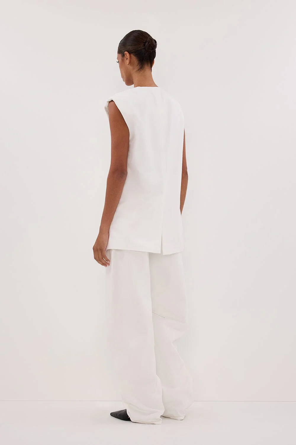 OLIVER WHITE OVERSIZED VEST - Image 3