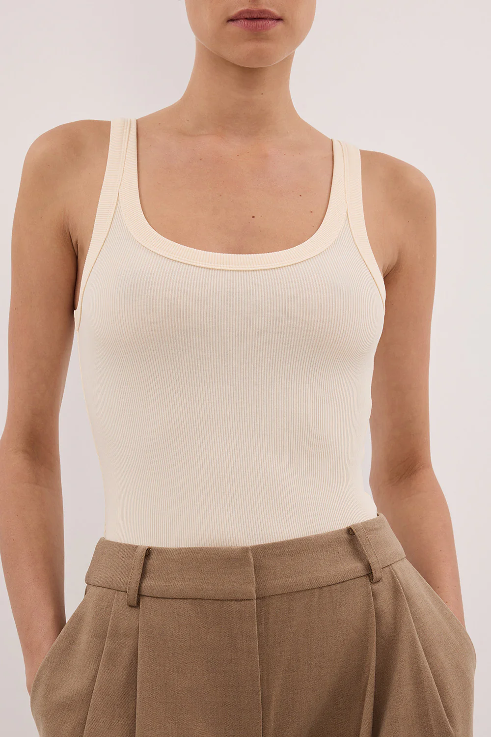 PHOEBE SANDSTONE SCOOP NECK TANK TOP - Image 5