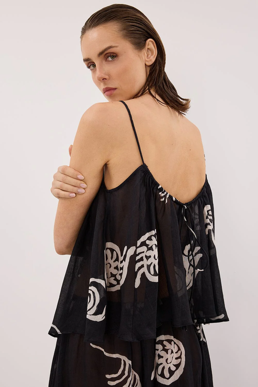 POSITANO BLACK SLEEVELESS RAMIE TOP - Image 2