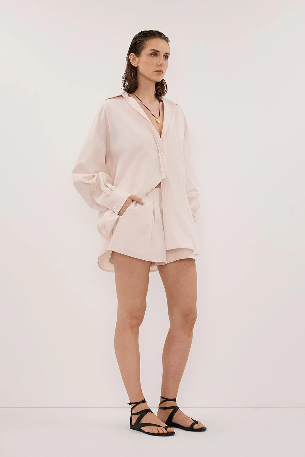 RAQUEL POWDER POPLIN SHORT - Image 4
