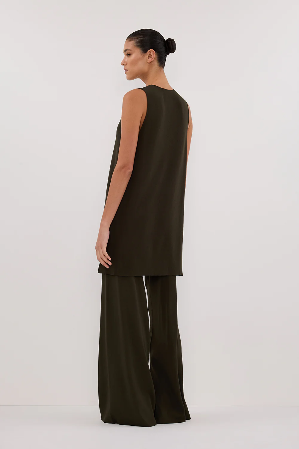 RAY FOREST SCOOP LONGLINE TOP - Image 4