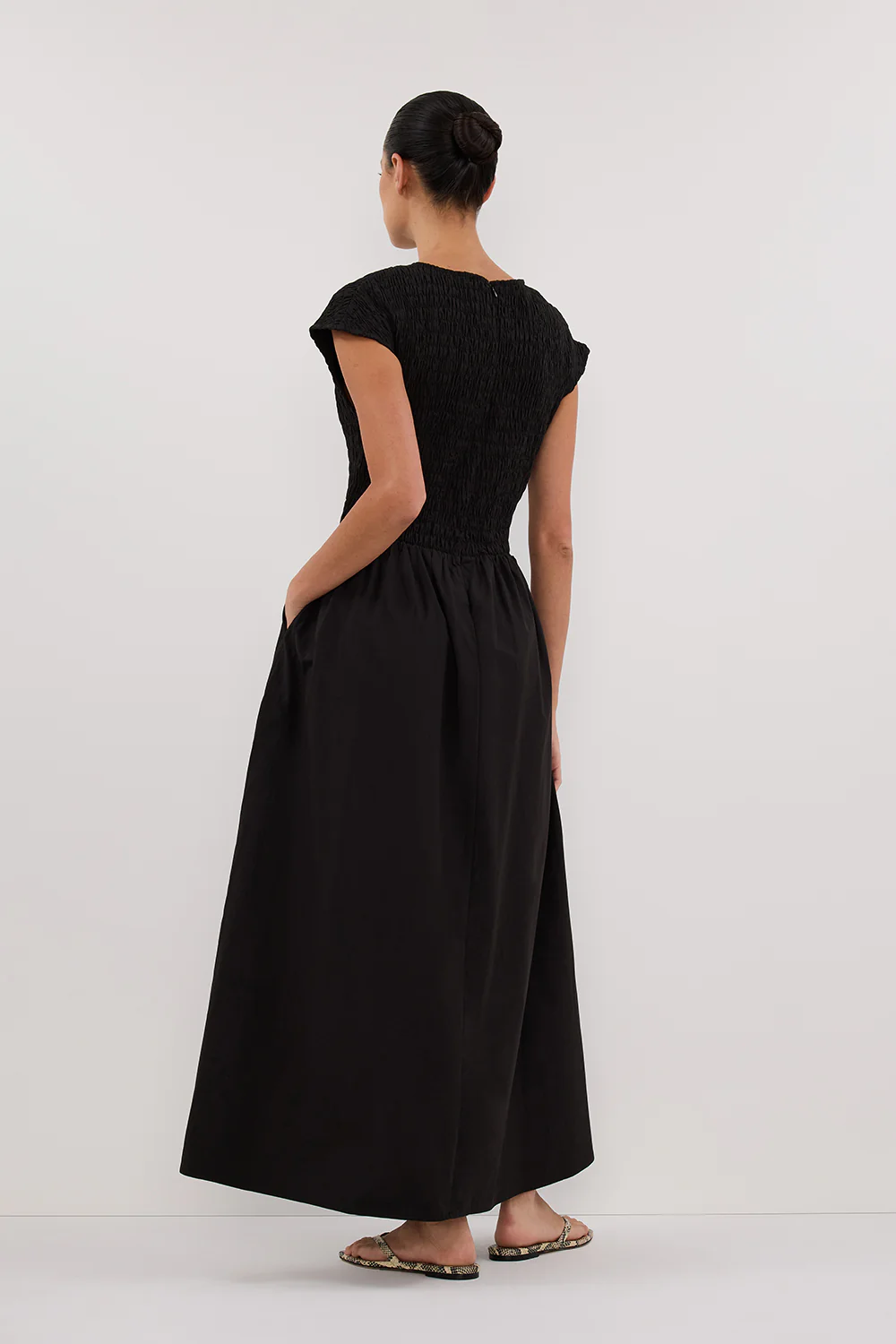 ROMA BLACK CAP SLEEVE MIDI DRESS - Image 4
