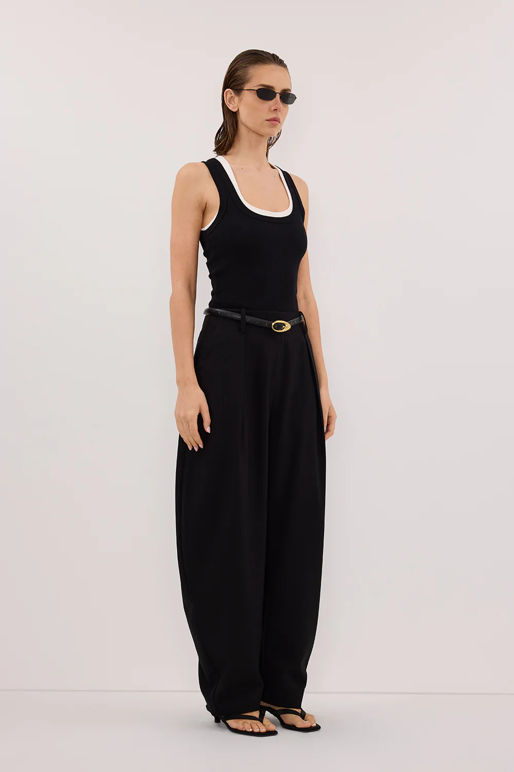 ROMY BLACK BARREL LEG TAILORED PANT - Image 3