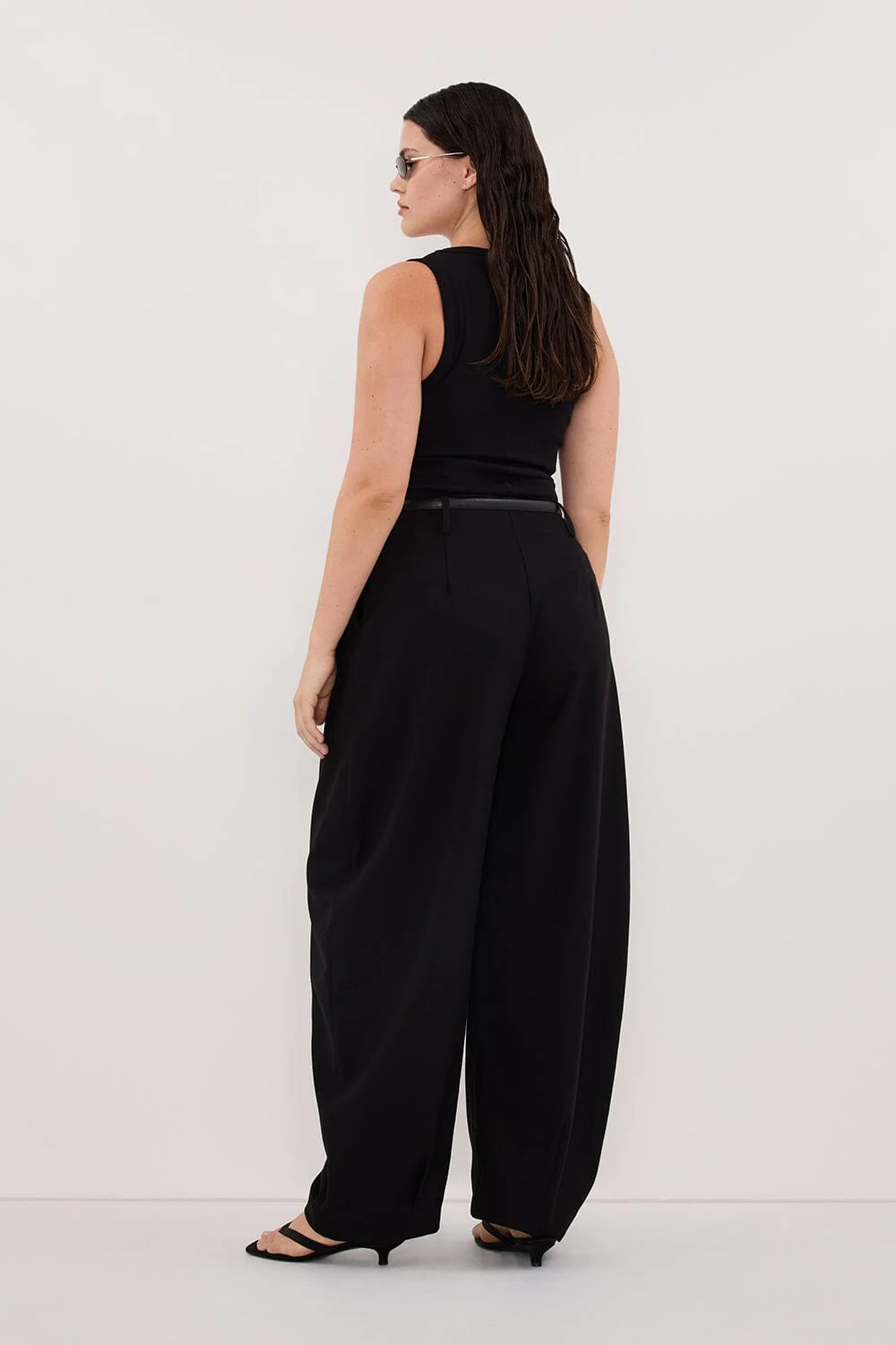 ROMY BLACK BARREL LEG TAILORED PANT - Image 7