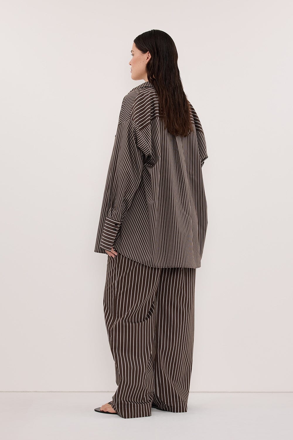 SABLE OVERSIZED BITTER CHOC SILK BLEND SHIRT - Image 5