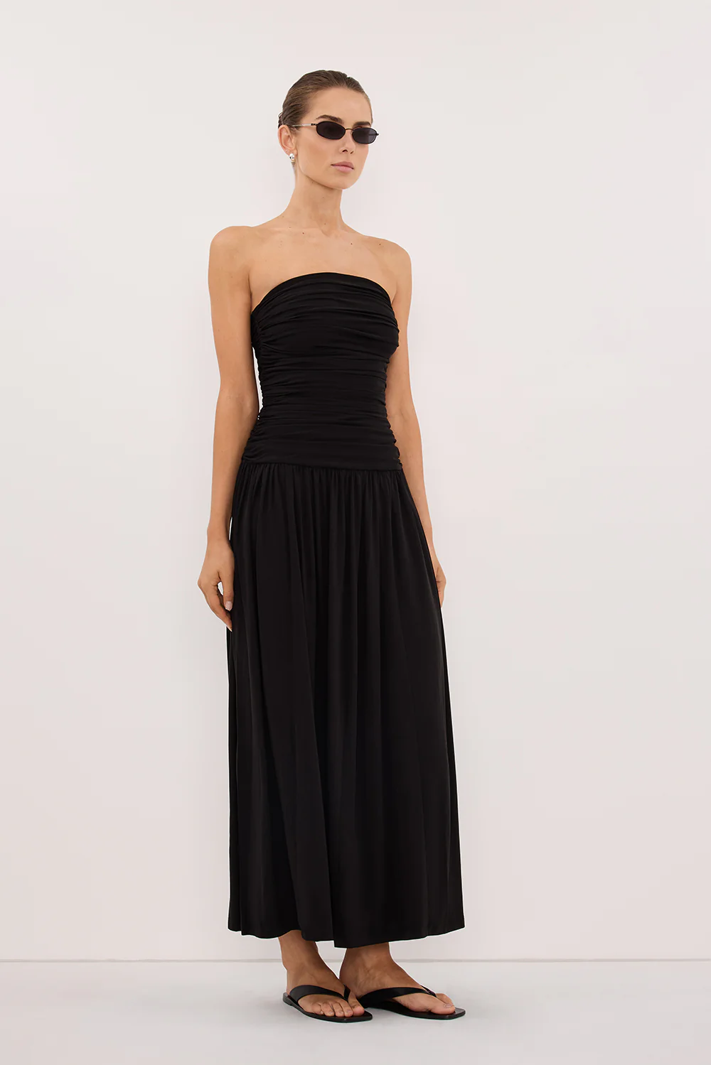 SHARI BLACK STRAPLESS BANDEAU MIDI DRESS - Image 3