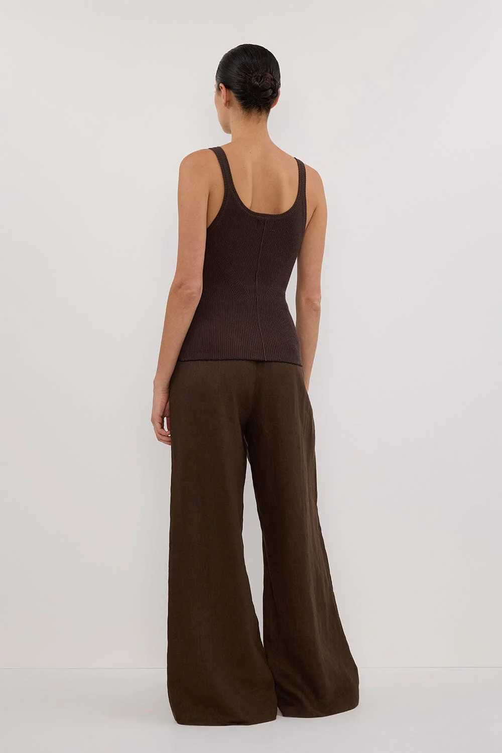 SIGNATURE CHOC SCOOP TANK - Image 4