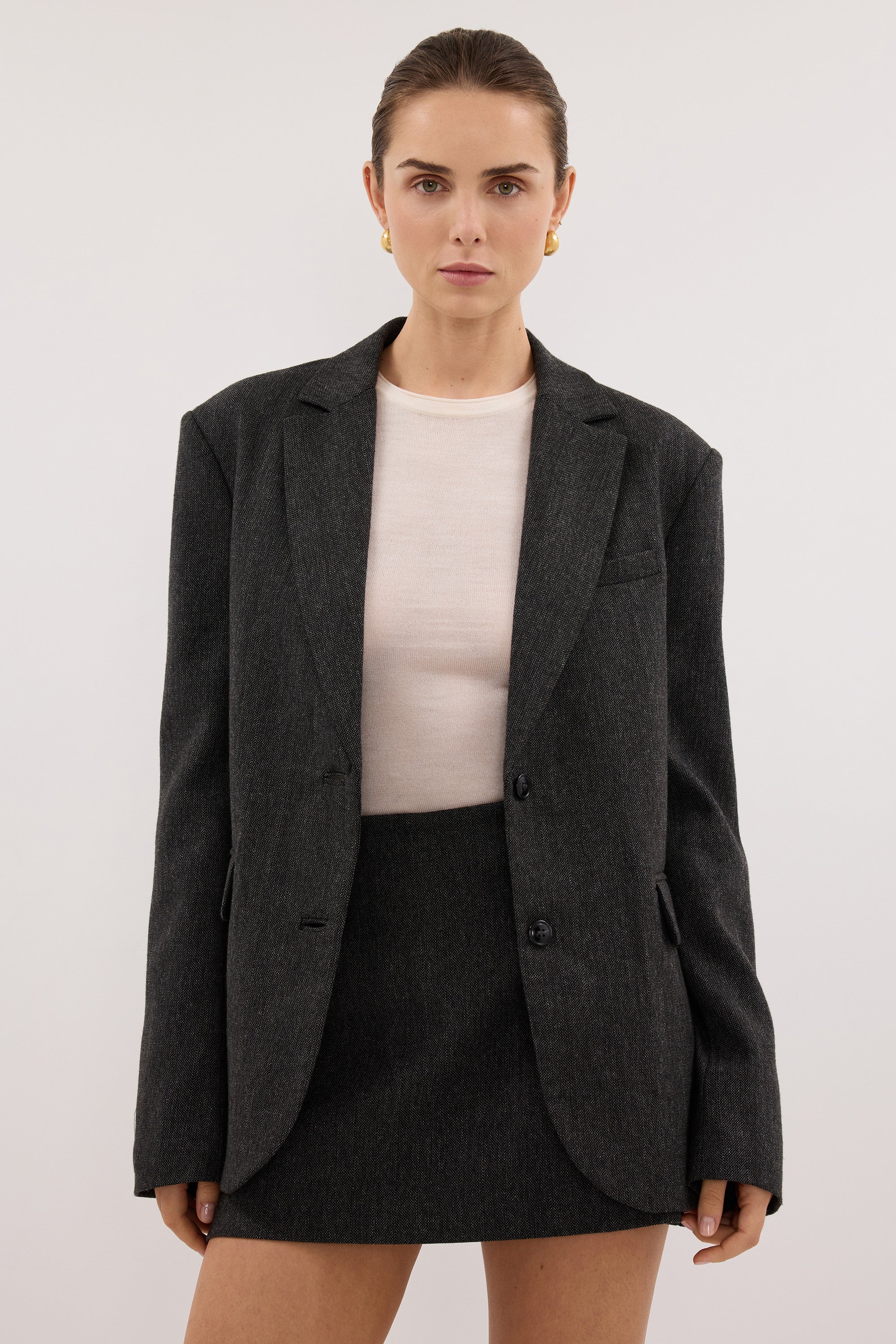 SOFIA DARK GREY TEXTURED SKORT - Image 3