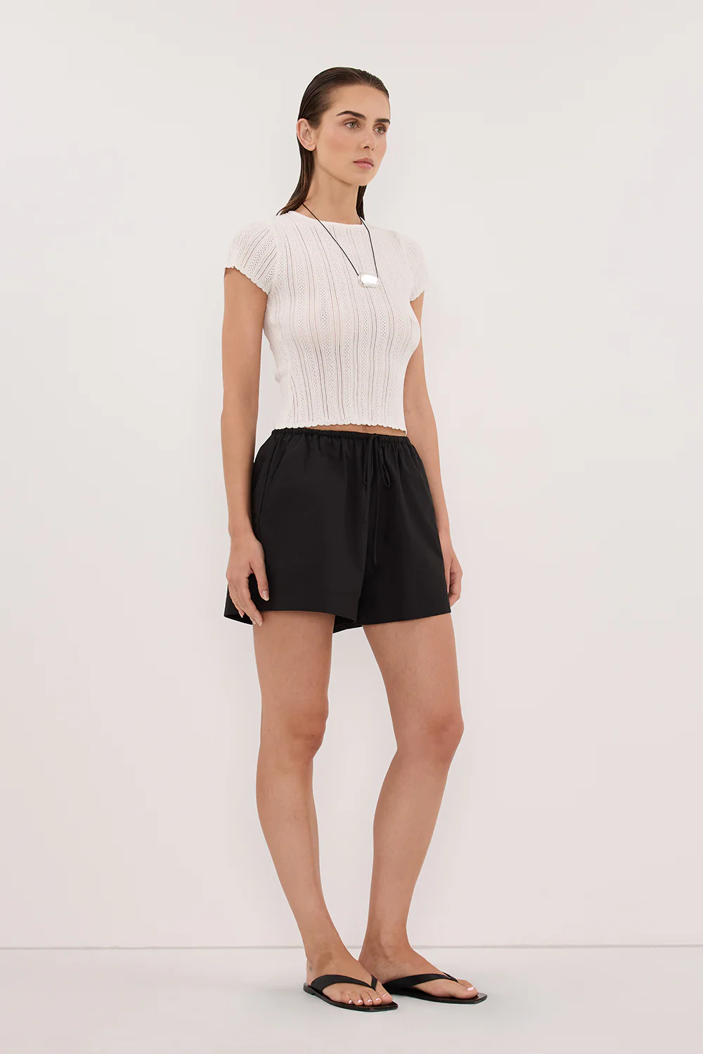 SOMMER BLACK POPLIN SHORT - Image 3