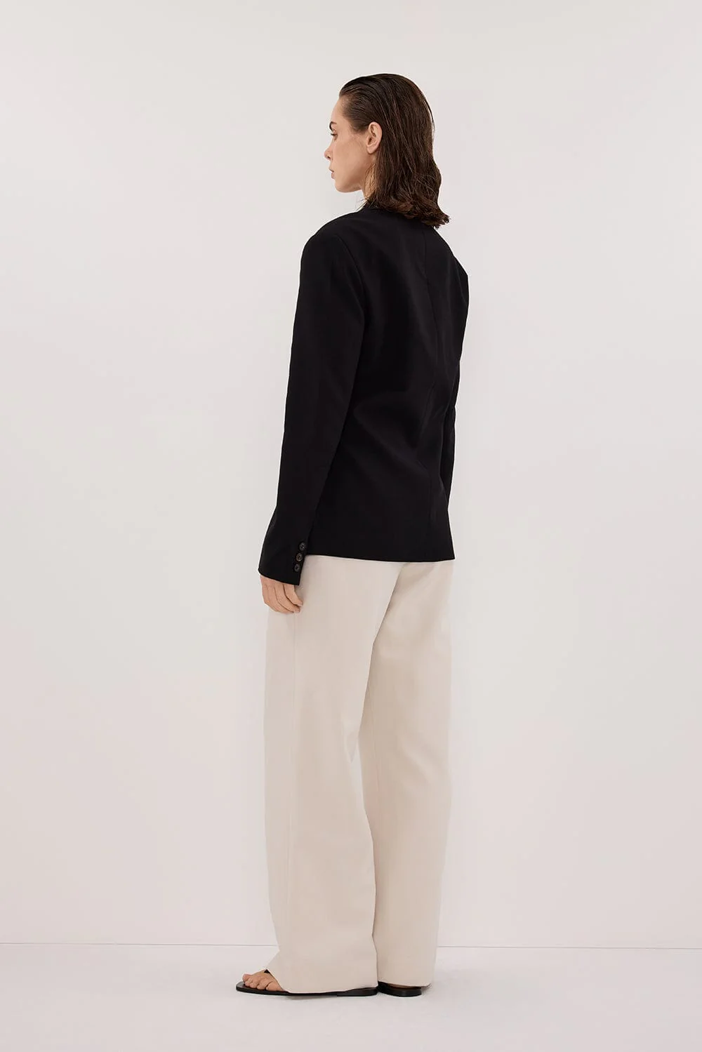 SURI BLACK CINCHED BLAZER - Image 4