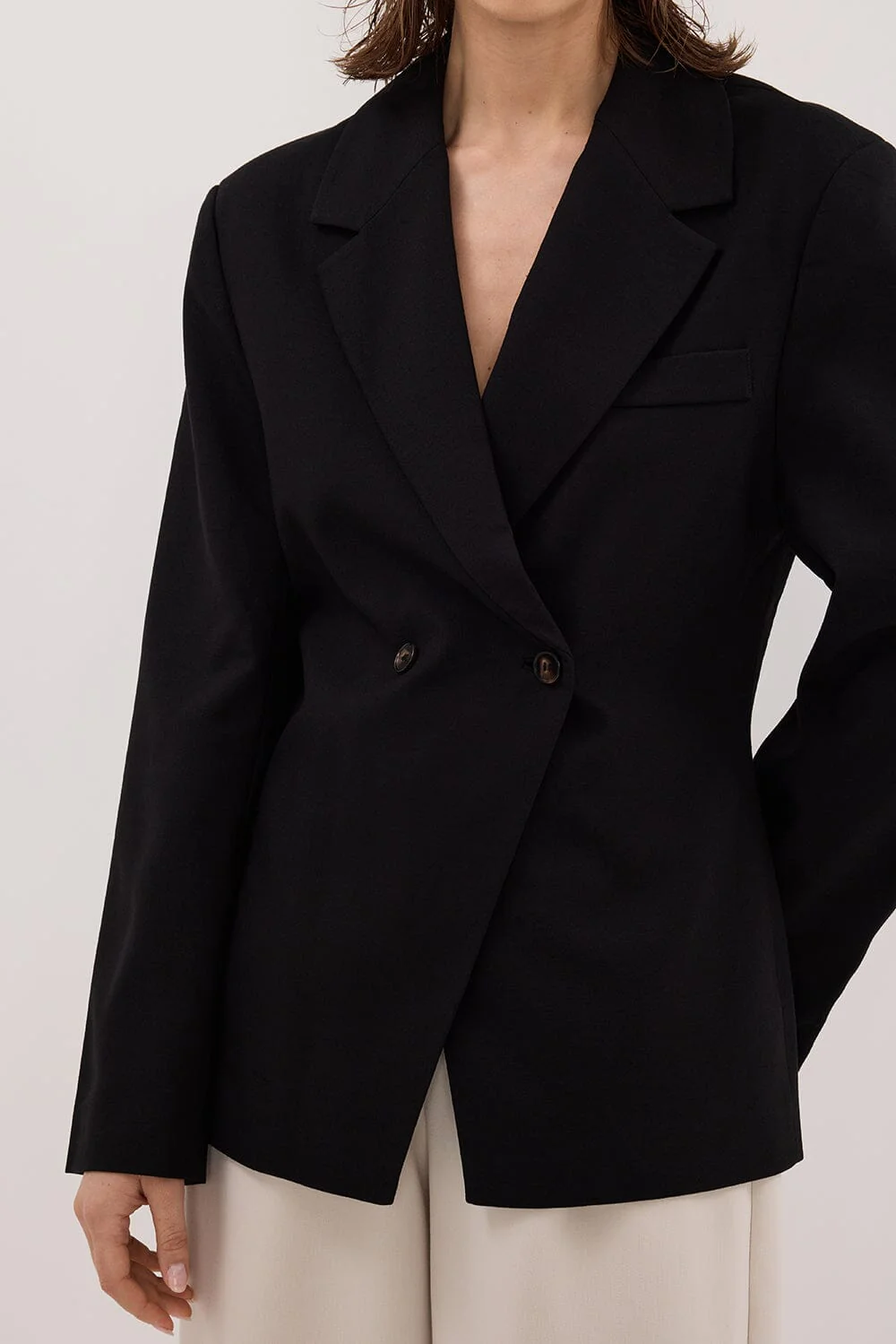 SURI BLACK CINCHED BLAZER - Image 6