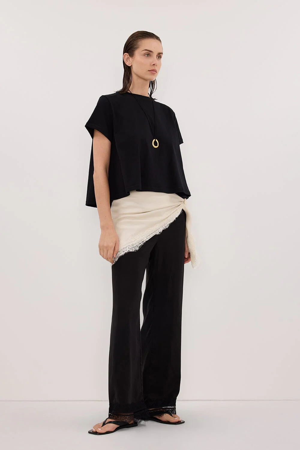 TATUM BLACK SHORT SLEEVE COTTON TEE - Image 3