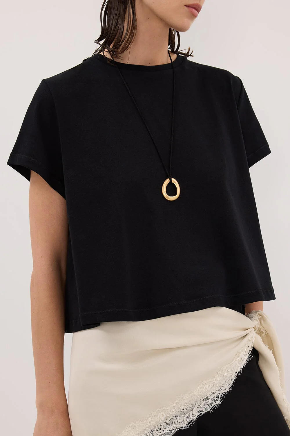 TATUM BLACK SHORT SLEEVE COTTON TEE - Image 5