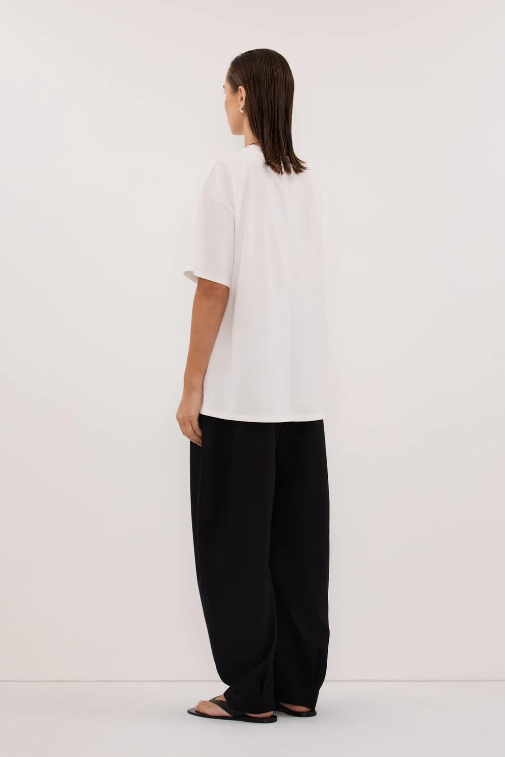 TYRA WHITE BOYFRIEND TEE - Image 4