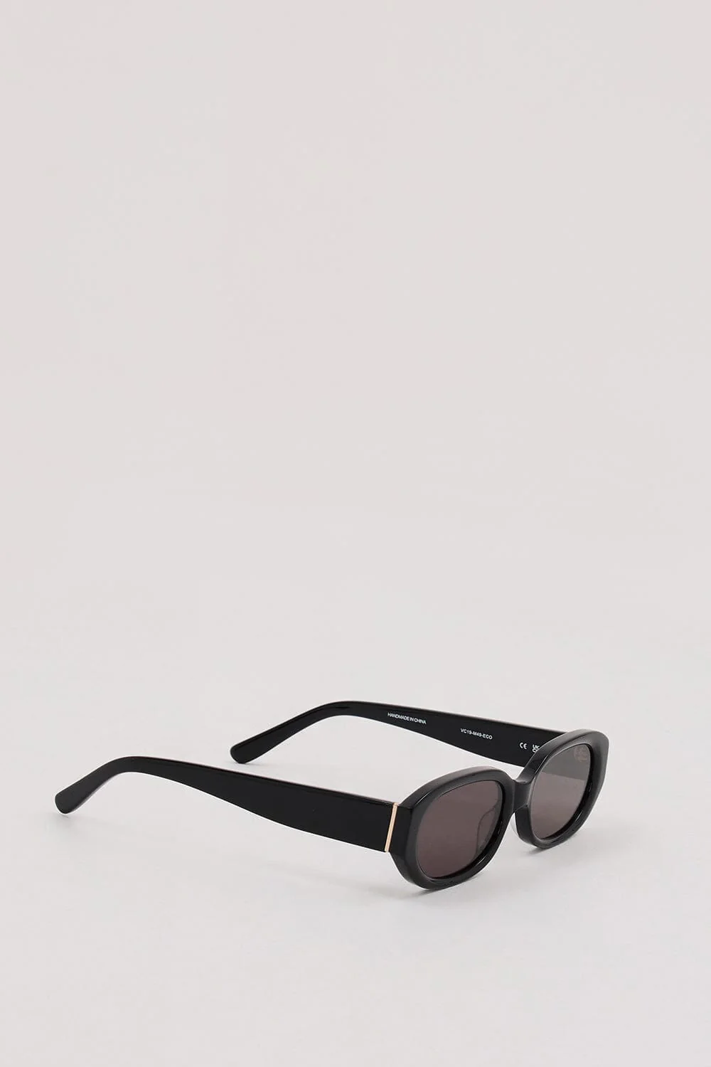 VELVET CANYON BLACK MANNEQUIN SUNGLASSES - Image 3