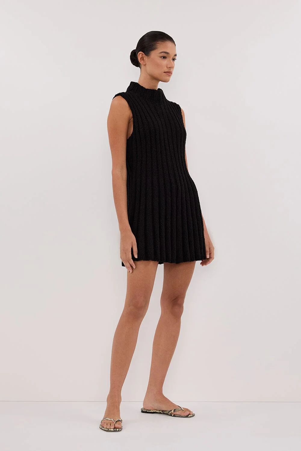 VERO BLACK KNIT MINI DRESS - Image 3