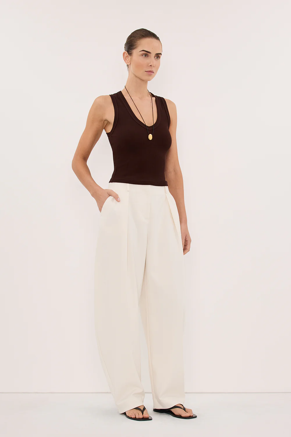 YASMIN BURNT CHOC SLEEVELESS KNIT TANK - Image 3